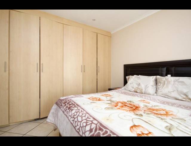 3 BEDROOM TOWNHOUSE FOR SALE IN THATCHFIELD